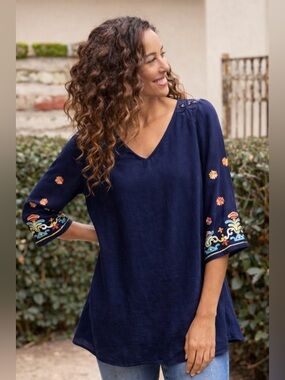 Embroidered Navy Tunic— Fig & Flower by Anthropologie | Size M